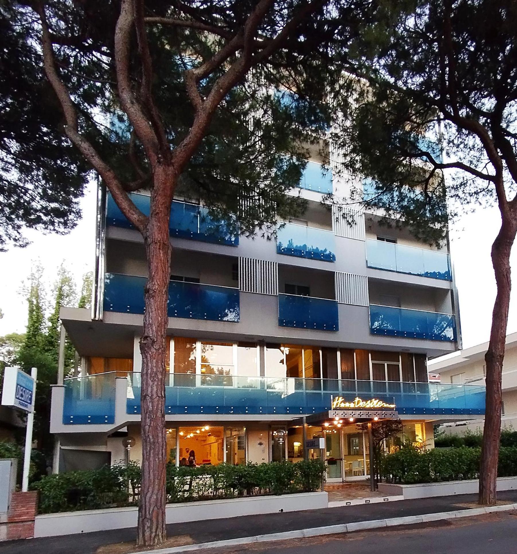ריצ'יונה Hotel Desire' מראה חיצוני תמונה