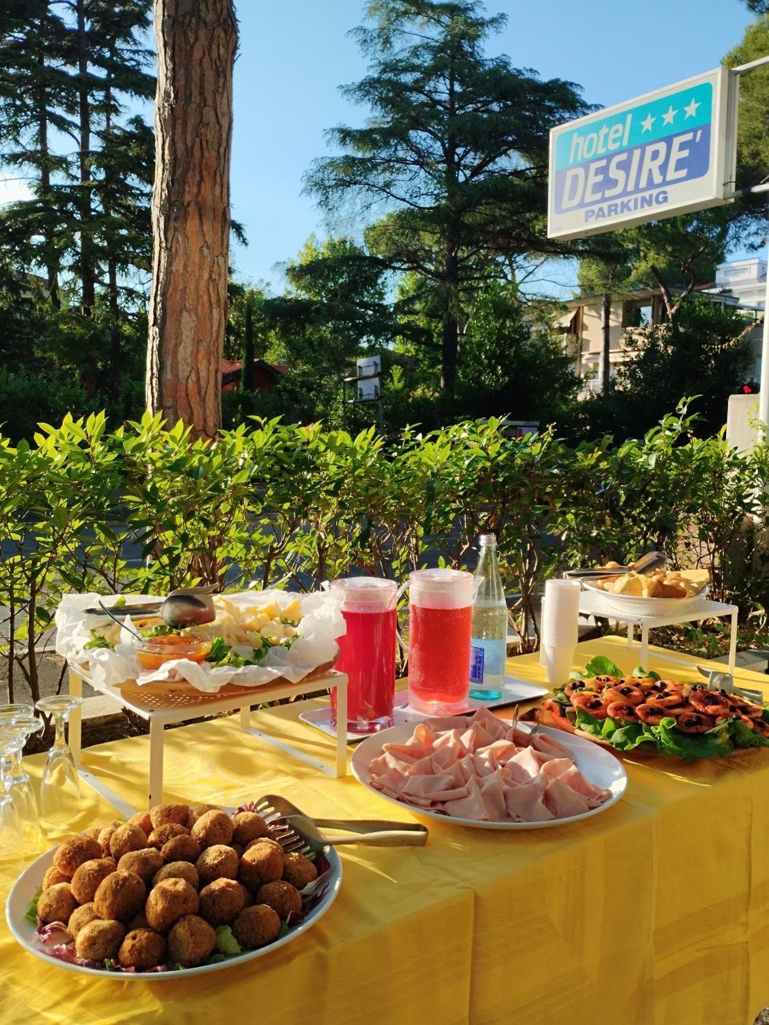 ריצ'יונה Hotel Desire' מראה חיצוני תמונה