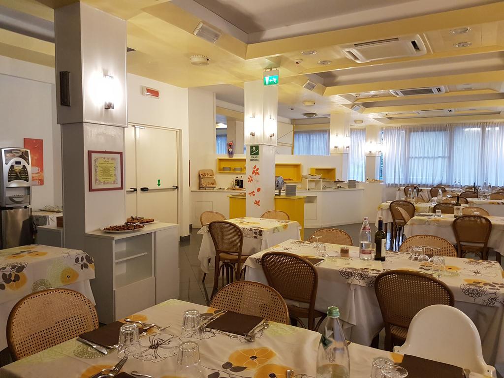 ריצ'יונה Hotel Desire' מראה חיצוני תמונה