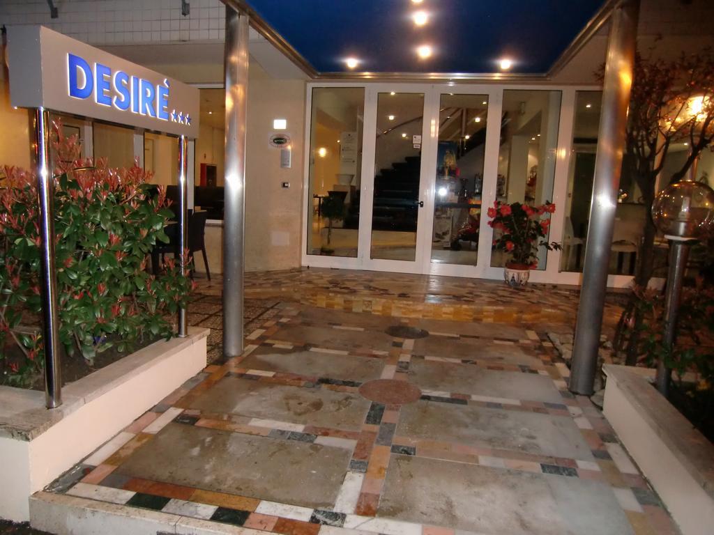 ריצ'יונה Hotel Desire' מראה חיצוני תמונה
