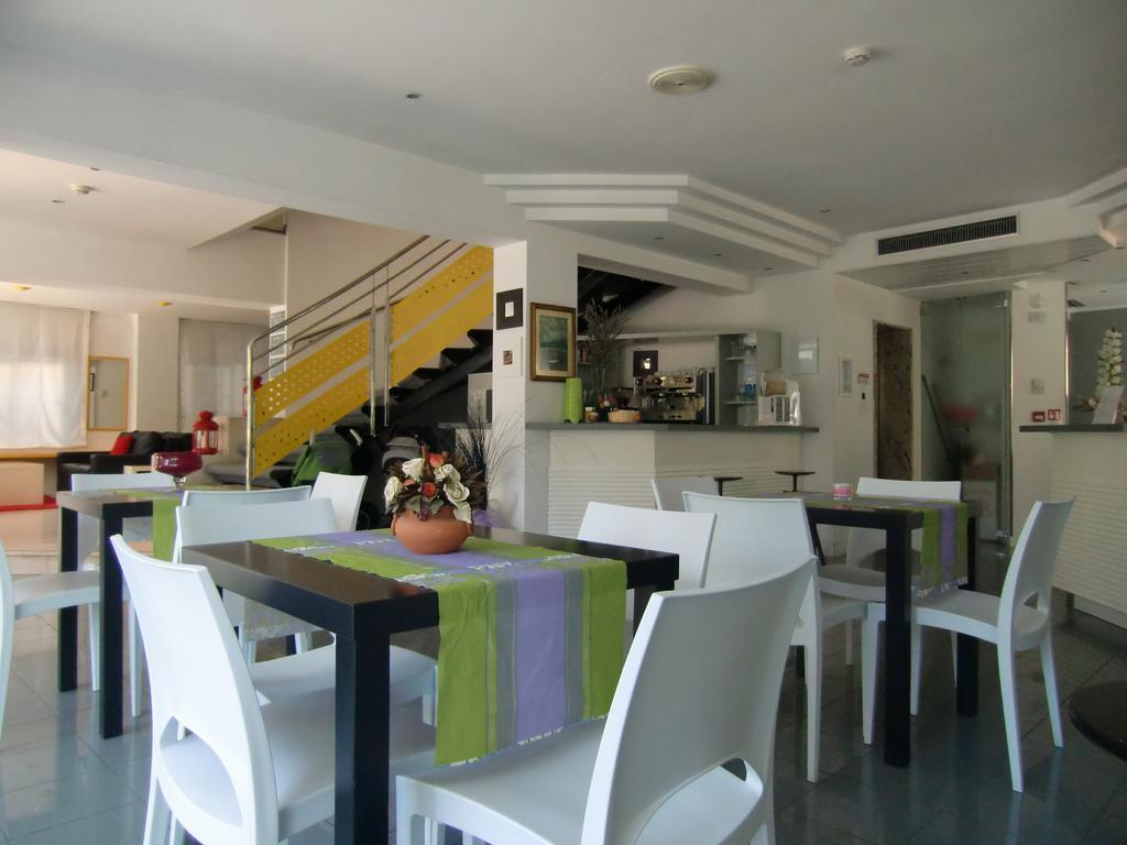 ריצ'יונה Hotel Desire' מראה חיצוני תמונה